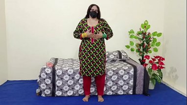 Sexy desi pakistani aunty with big boobs masturbating xxx videos porn